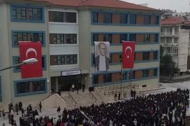 Selçuk Yaşar Alaybey Ortaokulu yeni binasıyla açıldı...