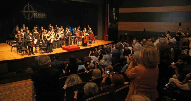 Karşıyaka Oda Orkestrası sezonu  kapattı