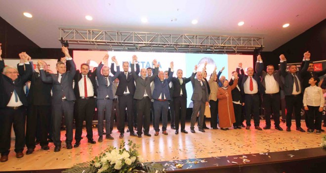 Saadet Partisi İzmir adaylarını tanıttı