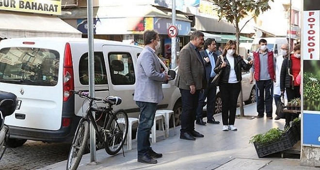 Başkan Tugay Alaybey Mahallesi'nde esnafla görüştü