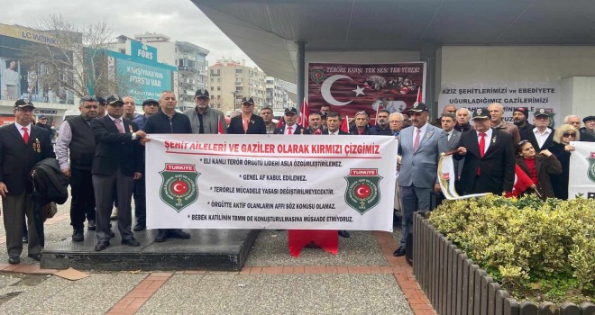 Zafer Partisi İzmir'den Karşıyaka'da yapılan ''Teröre karşı tek ses, tek yürek'' mitingine destek