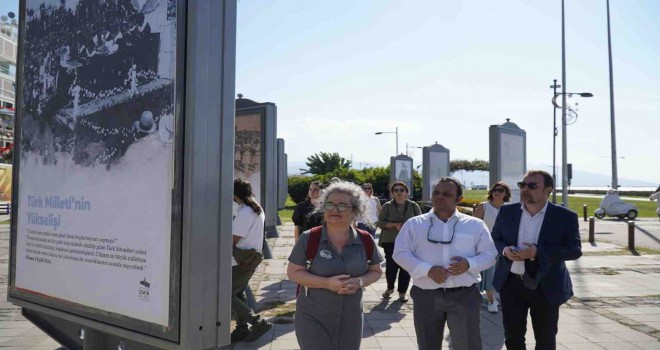 Vasıf Çınar Meydanı’nda ''İzmir’in Kurtuluş Bayramı'' sergisi