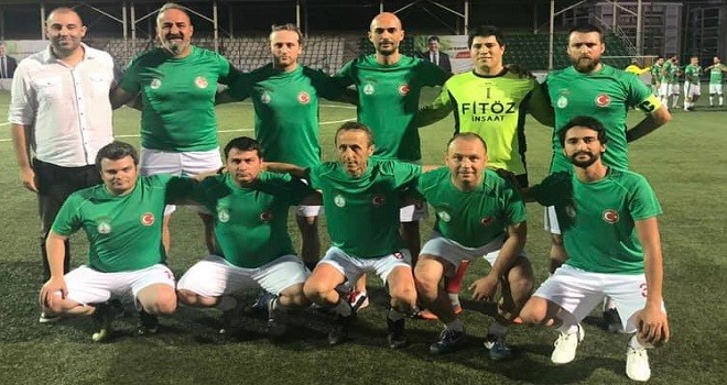 Karşıyaka Belediyesi'nde futbol heyecanında grup aşaması sona eriyor