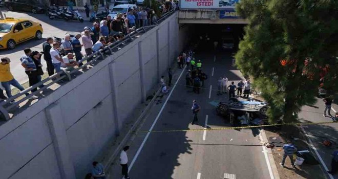 İzmir'de korkunç kaza: 3 ölü, 2 ağır yaralı