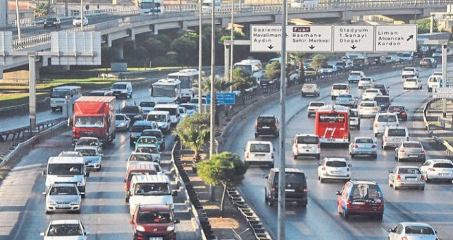 İzmir Büyükşehir: Toplu ulaşımda aksamalar, yol çalışmaları nedeniyle arttı