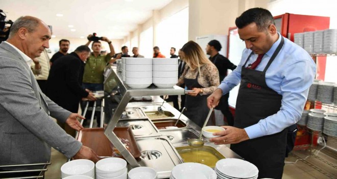 Çiğli Kent Lokantası kapılarını açtı