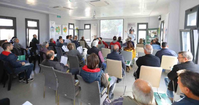 Efes Tarlası Yaşam Köyü'nde çiftçi eğitimleri başladı