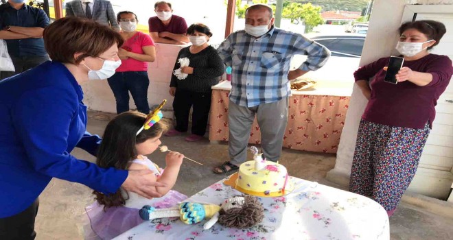 Nehir’in ailesi tüm Karaburun oldu