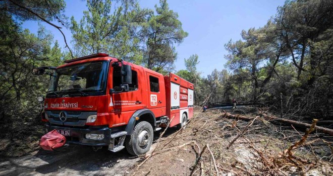 İzmir İtfaiyesi nöbette...