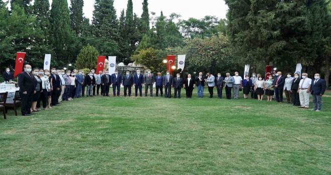 İzmir’in kanaat önderleri Ege Üniversitesinde buluştu