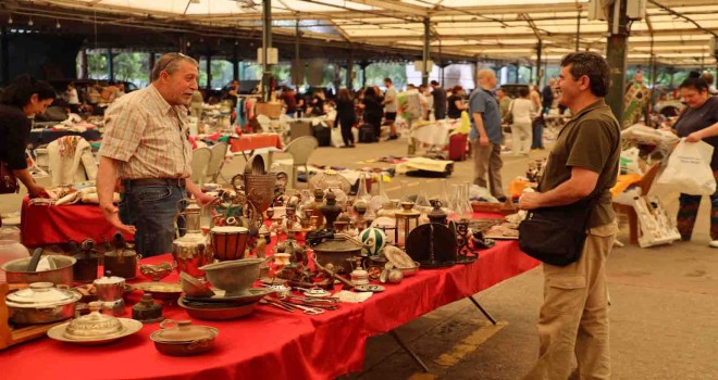 Karşıyaka’da ikinci el eşyalar yeniden hayat buluyor