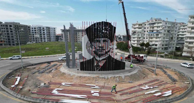 Türkiye'de ilk: Menemen'e 4 boyutlu Atatürk Anıtı