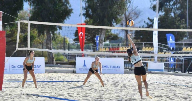 Liseliler Plaj Voleybolu Şenliği sona erdi