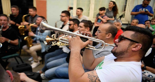 Çamdibi müzisyenlerinden mini konser