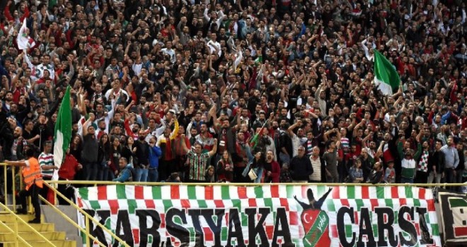 Karşıyaka'da futbol kombineleri satışa çıkıyor