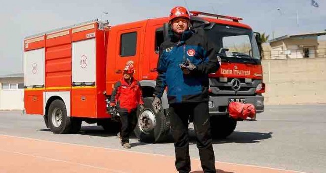 İzmir Büyükşehir Belediyesi İtfaiye Dairesi Başkanı Derse emekli oldu