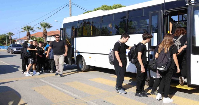 Güzelbahçe Belediyesi’nden ücretsiz okul servisi