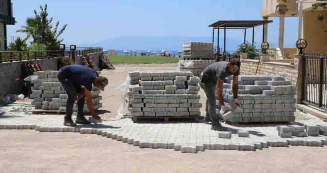 Menderes'te yol çalışmaları devam ediyor