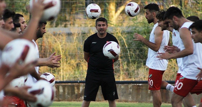 Karşıyaka futbol çalışmalara başladı