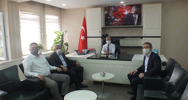 MHP Karşıyaka Müftü Gürler'i ziyaret etti