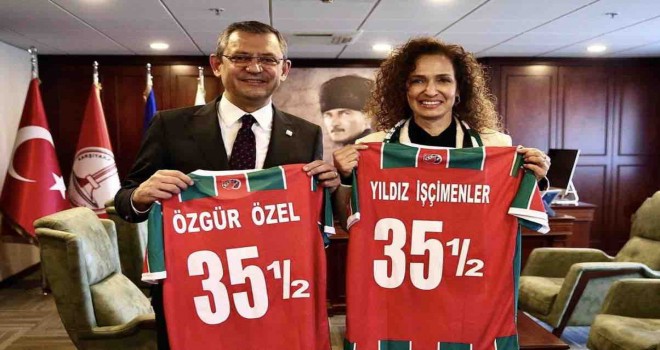 Özgür Özel'den Karşıyaka Belediyesi'ne ziyaret