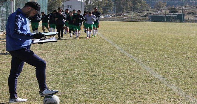 Bostanlıspor futbolda kadrosunun tamamını değiştirdi...