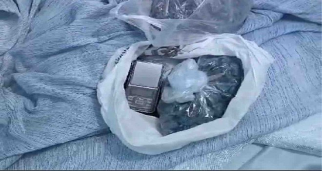Karşıyaka'da uyuşturucu satan karı-koca yakalandı