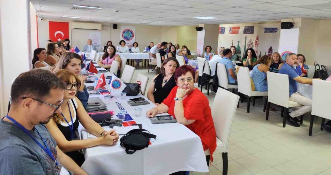 İzmir İl Milli Eğitim Müdürlüğü’nden Erasmus+ Deneyim Paylaşımı Çalıştayı