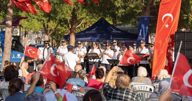 Cumhuriyet coşkusu Aliağa'da yaşandı