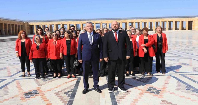 Günay Başkandan tam kadro Anıtkabir çıkarması