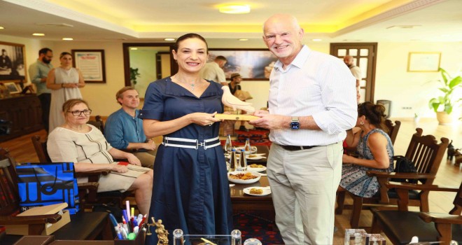 Filiz Başkan ve Papandreou'dan barış ve dostluk mesajları