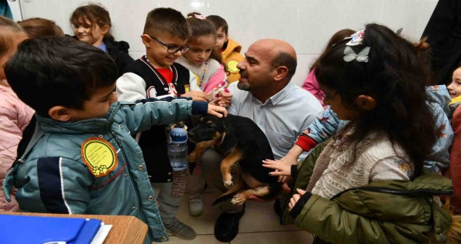 Çiğli Belediyesi'nden miniklere hayvan sevgisi semineri