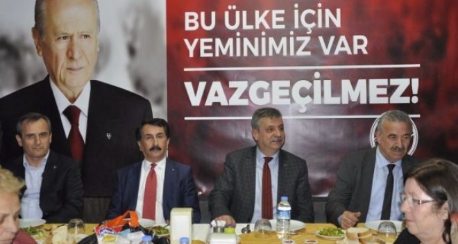 MHP İzmir referandum çalışmalarını sürdürüyor