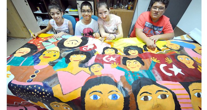 İzmir Sanat Fuaye Alanı’nda "engel tanımayan" sergi