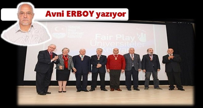 İzmir’den bir kervan geçti…