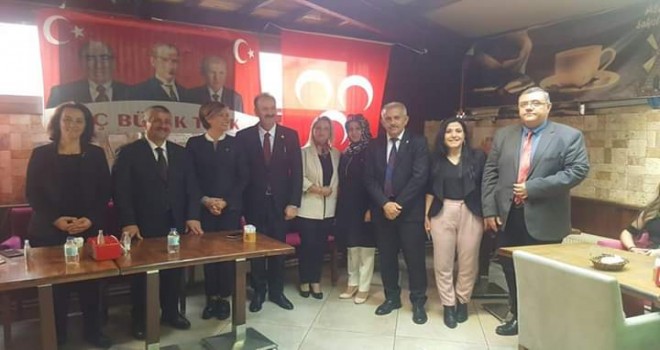 MHP'li Yöneticiler, Karşıyakalılarla kahvaltıda buluştu