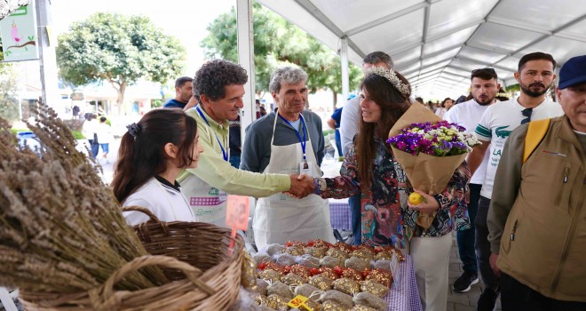 14. Alaçatı Ot Festivali’nin ilk günü renkli görüntülere sahne oldu