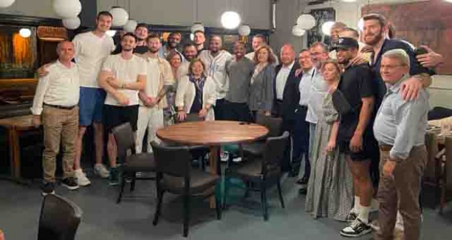 Pınar Karşıyaka’dan sezon sonu yemeği