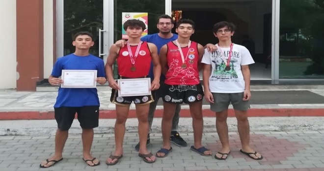 Bostanlıspor'a Muay Thai'den 3 madalya...