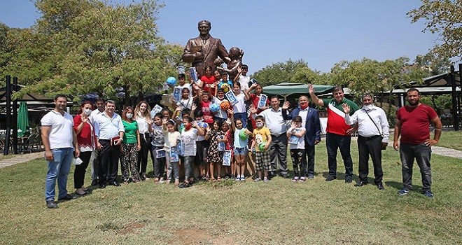 Başkan Tugay, Roman çocuklarıyla kahvaltı etti