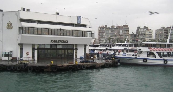 Karşıyaka'da denizde ceset bulundu