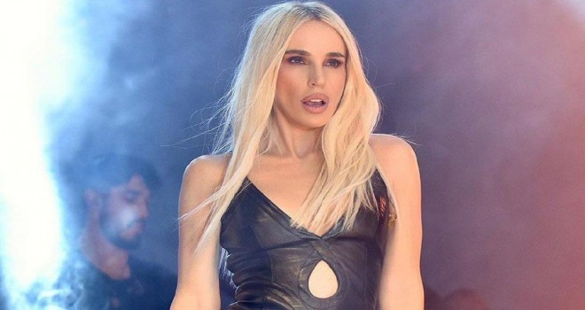 Gülşen'in konserini orkestrası ve vokal grubu gerçekleştirecek