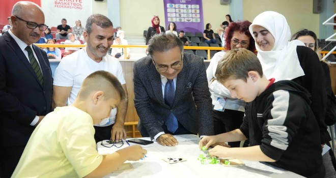 Türkiye Akıl ve Zekâ Oyunları Turnuvası İzmir İl Finali Karşıyaka'da yapıldı