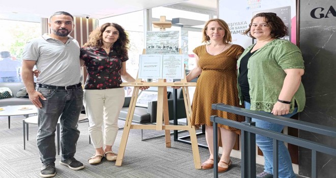 Aktiffelsefe Karşıyaka'dan iki sergi