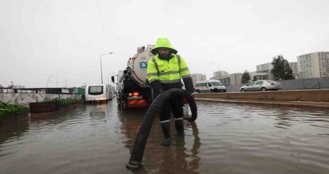 İzmir Büyükşehir'den acil müdahale