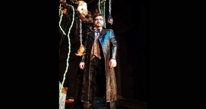 Mezarcı 25 yıl sonra sahnede...