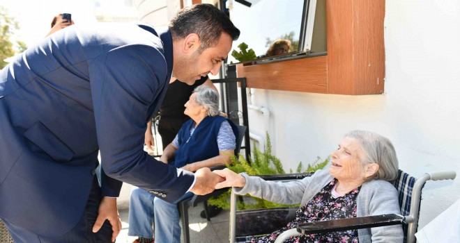 Huzurevlerine gülümseten ziyaretler