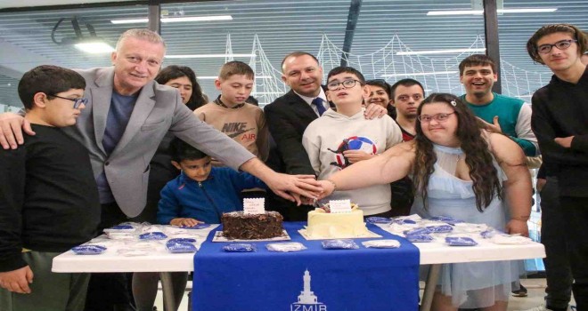 Havuz İzmir’de ''Sevgi Varsa Engel Yoktur''