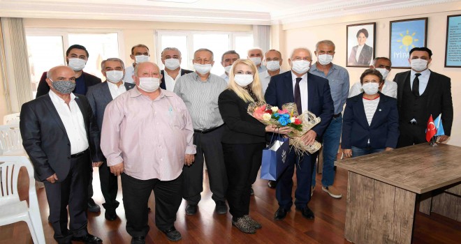 Başkan Selvitopu, İYİ Parti'yi ziyaret etti