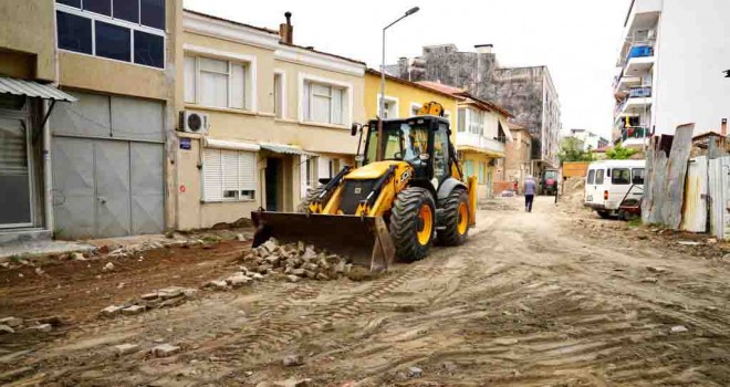 Seferihisar’ın yolları yenileniyor